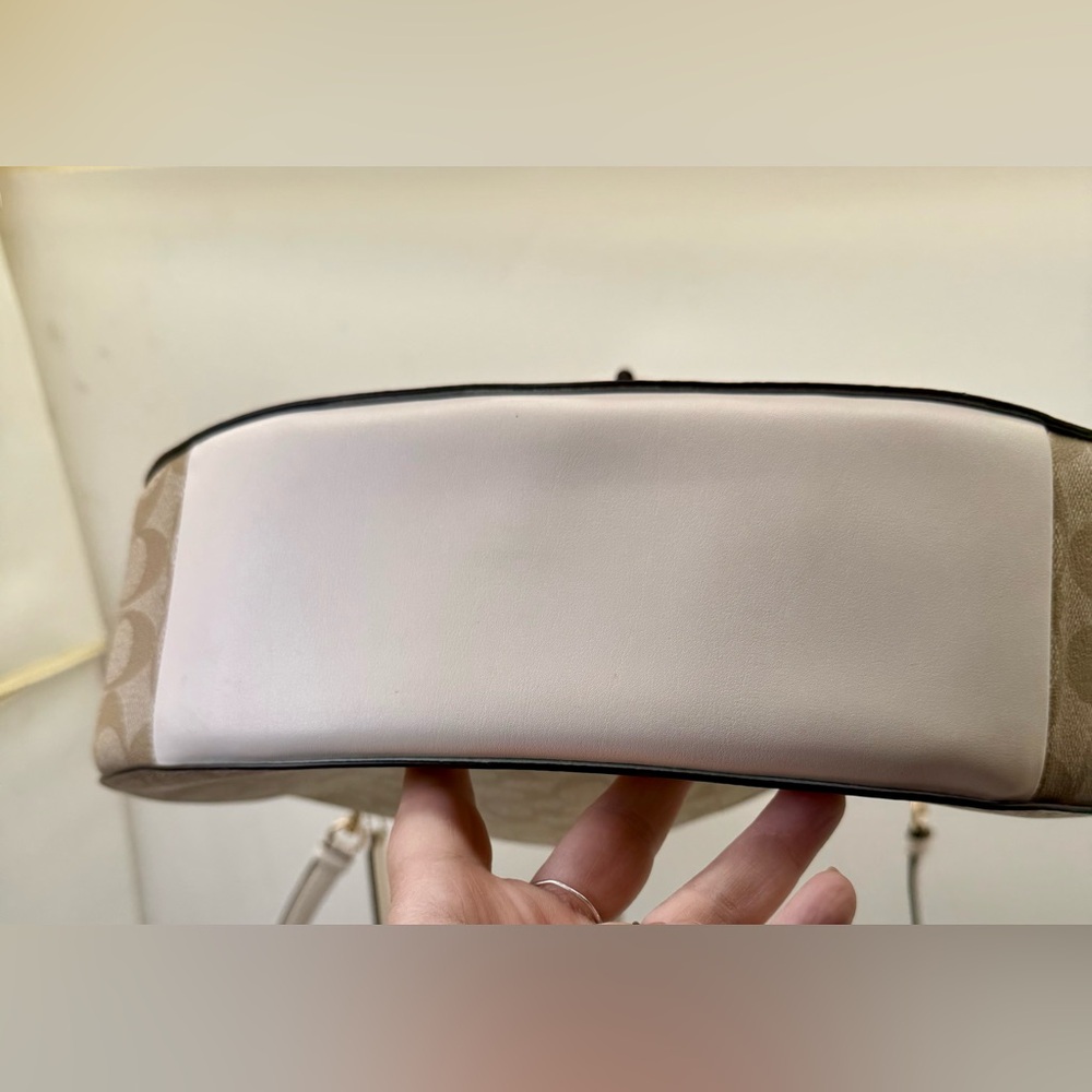 Coach Elle Hobo Signature Canvas‎ Shoulder/Crossbody Bag Khaki/Chalk with Gold - Picture 5 of 11